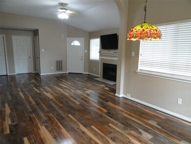 8578 Pool Creek Dr, Houston, TX 77095 - photo 4