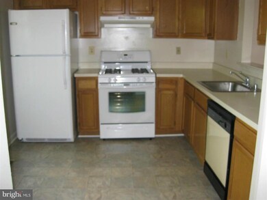 11239 Cristins Cir, Hagerstown, MD 21742 - photo 6