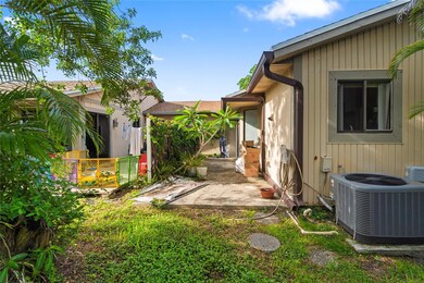 9571 W Daffodil Ln, Miramar, FL 33025 - photo 6