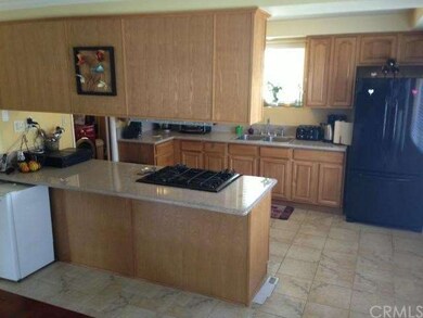 Granite kitchen with very nice, built in range.