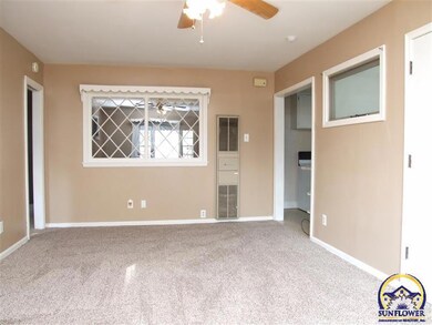 1188 SW Collins Ave, Topeka, KS 66604 - photo 5