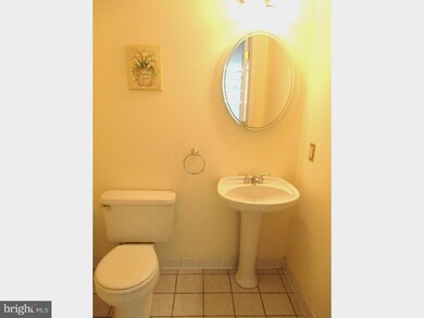 201 Cooper Dr, Wallingford, PA 19086 - photo 6