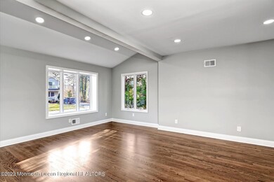 07-Living Room