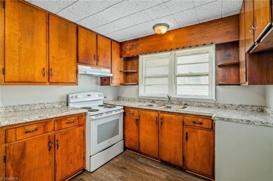 705 Hines St, High Point, NC 27260 - photo 5