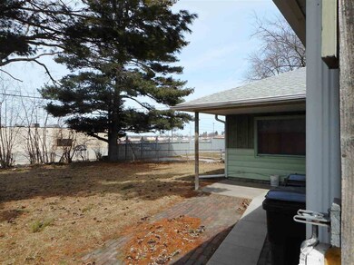 3105 Mcclain Dr, Cedar Falls, IA 50613 - photo 2