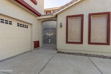 13635 W Calavar Rd, Surprise, AZ 85379 - photo 5