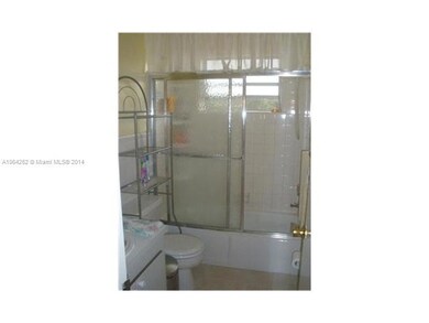 400 SE 3 Ave unit 204, Hallandale Beach, FL 33009 - photo 2