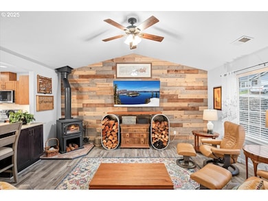 635 Valley Vista St, Sutherlin, OR 97479 - photo 6