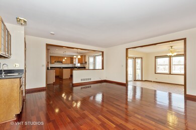 1452 Terrance Dr, Naperville, IL 60565 - photo 5