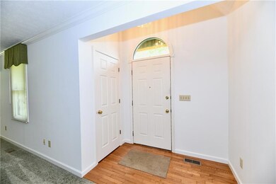 5771 Kensington Cir, Plainfield, IN 46168 - photo 5