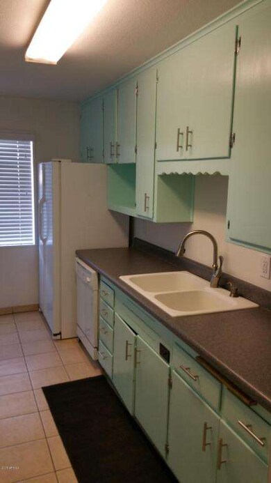 Kitchen sink tall