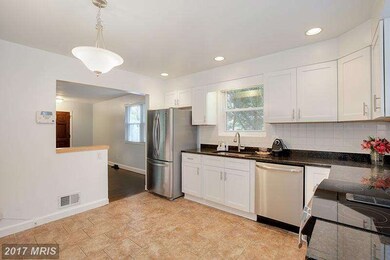 4909 Cushing Dr, Kensington, MD 20895 - photo 6