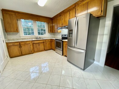 419 E 3rd St, Adel, GA 31620 - photo 5