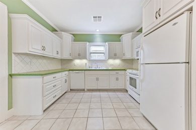 4701 Avenue North 1 2 Rear, Galveston, TX 77551 - photo 5