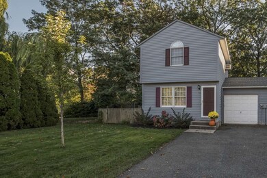 71 Glenmore St, Springfield, MA 01129 - photo 2