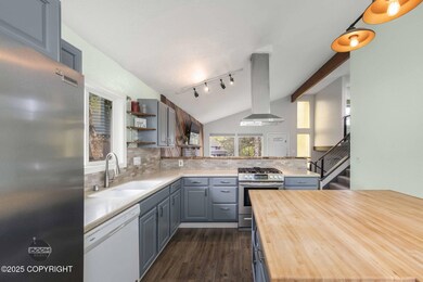 17-web-or-mls-4249 Charing Cross Cir-17