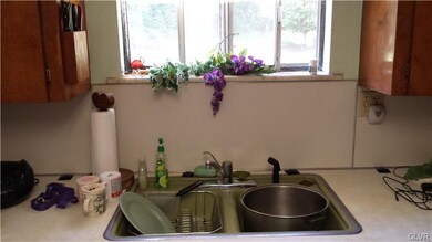 2566 Community Dr, Bath, PA 18014 - photo 4