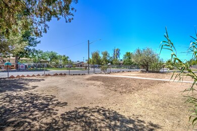 2818 W Meadowbrook Ave-3