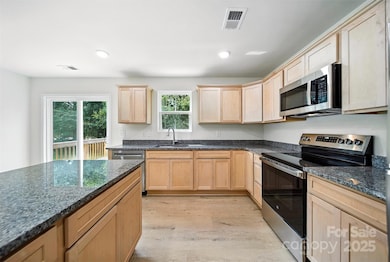 3321 15th Ave SW, Hickory, NC 28602 - photo 3