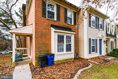 20569 Strath Haven Dr, Montgomery Village, MD 20886 - photo 3