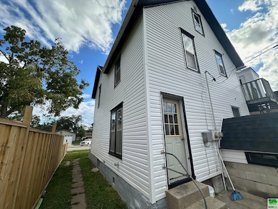 222 & 224 W Elm St, Cherokee, IA 51012 - photo 2