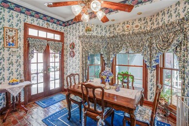 Breakfast Room