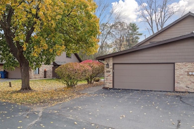 17825 Brigham Trail, Wayzata, MN 55391 - photo 3