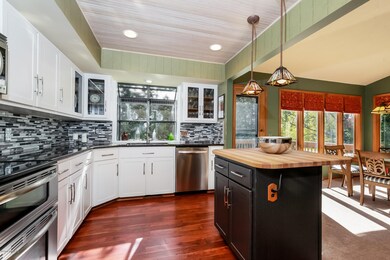 010-Kitchen-3317164-medium