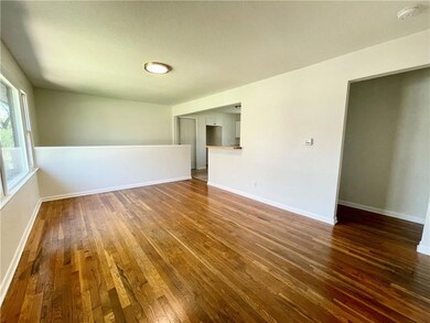 7714 SW 10th Place, Des Moines, IA 50315 - photo 2