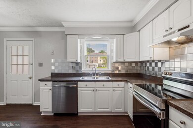 713 W 13th St, Front Royal, VA 22630 - photo 2