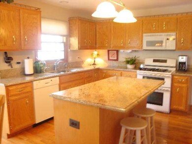 3815 Mallard Ln, Naperville, IL 60564 - photo 4