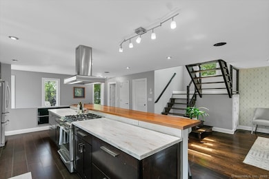 33 Jefferson Place, Branford, CT 06405 - photo 3