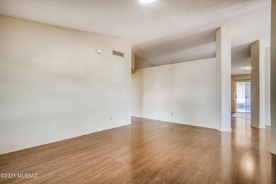 6-007167026-12 Living Room