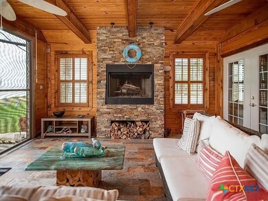 112 Wedig St, Port Lavaca, TX 77979 - photo 7