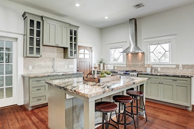 645 Harvard St, Houston, TX 77007 - photo 7