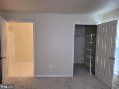 2051 Hunting Ridge Dr, Owings Mills, MD 21117 - photo 6