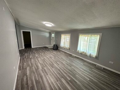 2129 Dillman St, Terre Haute, IN 47802 - photo 5