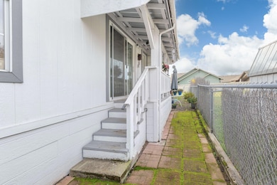 1646 Darin Dr, Grants Pass, OR 97527 - photo 7