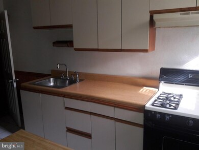 1308 Sheridan St, Camden, NJ 08104 - photo 4