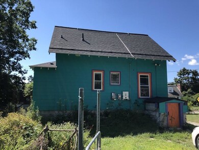 135 Tyler St, Methuen, MA 01844 - photo 3