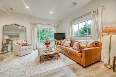 343 S 6th Ave, Kingsburg, CA 93631 - photo 2