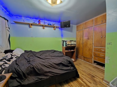 1809 W Uinta St, Evanston, WY 82930 - photo 4