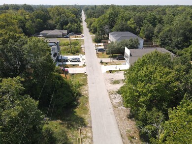 00 Rosevelt St, Houston, TX 77088 - photo 4