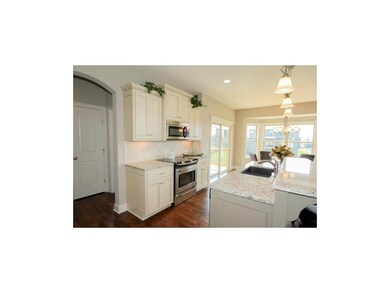 KITCHEN WITH STAINLESS STEEL APPLIANCES-COMPOSITE 