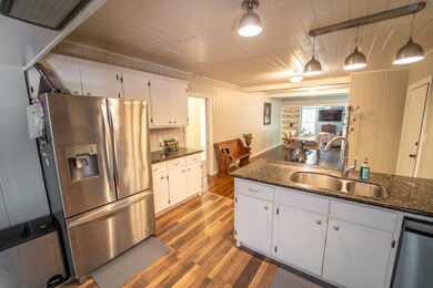 2917 Avenue K, Bay City, TX 77414 - photo 2