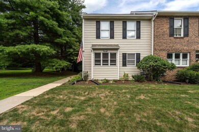 4201 Fox Pointe Ct unit 4201, Glen Mills, PA 19342 - photo 2