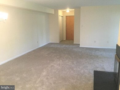 203 Salem Ct unit 7, Princeton, NJ 08540 - photo 2