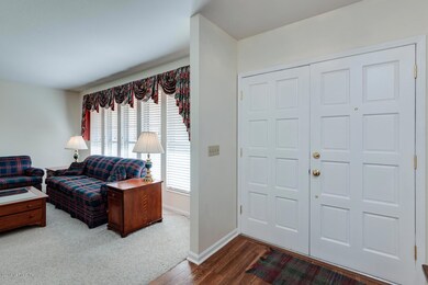 5805 Swamp Fox Rd, Jacksonville, FL 32210 - photo 4