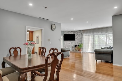1265 Beacon St unit 601, Brookline, MA 02446 - photo 4