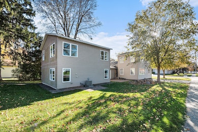 521 Spring St, Lowell, MI 49331 - photo 4